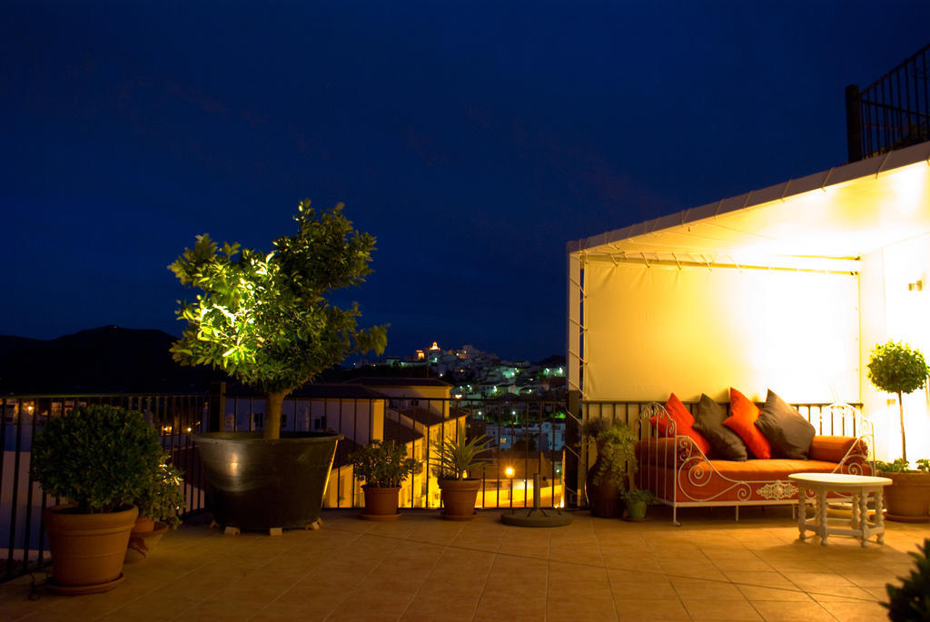 Penthouse Alora Apartman Szoba fotó