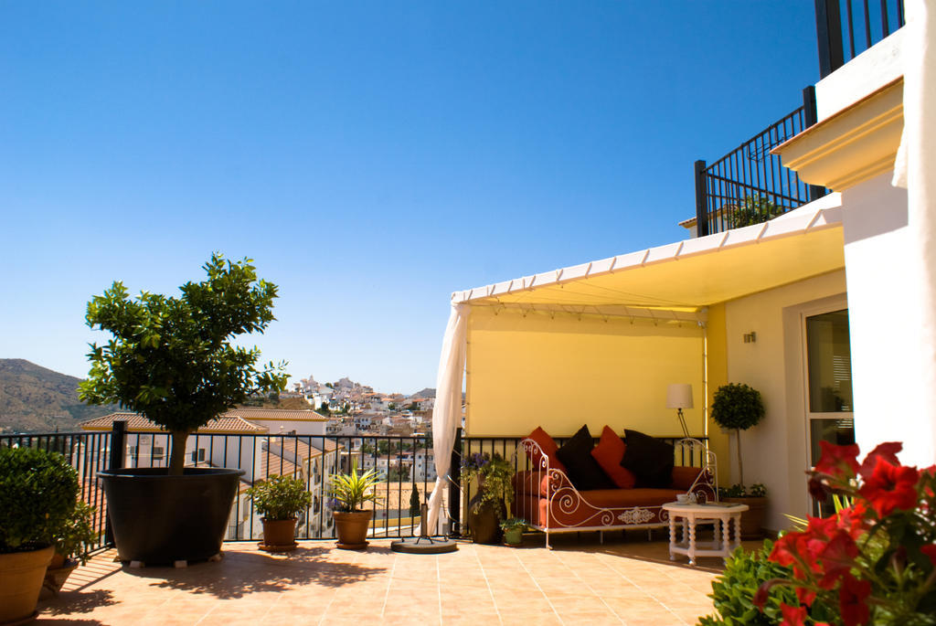Penthouse Alora Apartman Szoba fotó