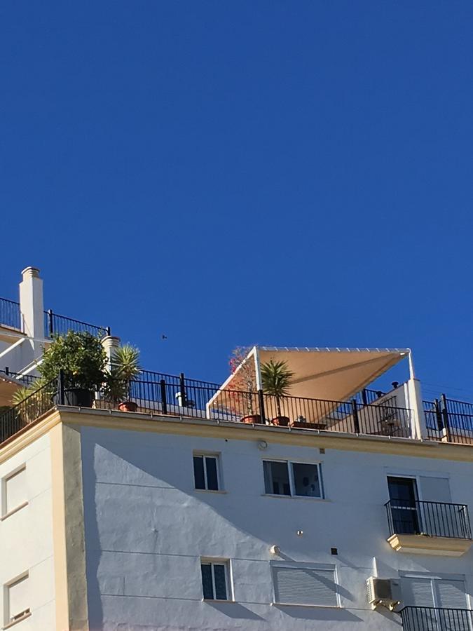 Penthouse Alora Apartman Kültér fotó