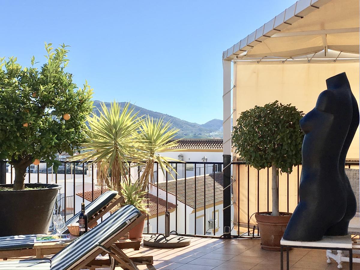 Penthouse Alora Apartman Kültér fotó